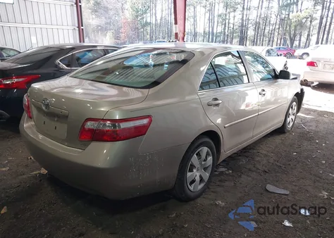 2007 Toyota Camry Le z USA, uszkodzony, nr VIN 4T1BE46K17U610630